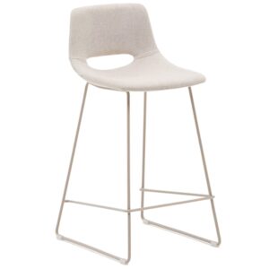 B&eacute;žov&aacute; čalouněn&aacute; barov&aacute; židle Kave Home Zahara 65 cm