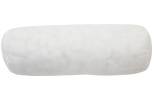 B&iacute;l&aacute; polyesterov&aacute; v&yacute;plň do pol&scaron;t&aacute;ře Kave Home Fluff 18 x 60 cm