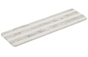 B&iacute;l&eacute; mramorov&eacute; serv&iacute;rovac&iacute; prk&eacute;nko Kave Home Sylara 53 x 15 cm