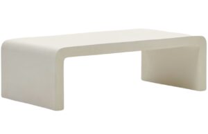 B&iacute;l&yacute; cementov&yacute; zahradn&iacute; konferenčn&iacute; stolek Kave Home Aiguablava 135 x 65 cm