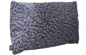 CXL by Christian Lacroix Modro b&iacute;l&yacute; sametov&yacute; pol&scaron;t&aacute;ř CXL Navy 65 x 40 cm s motivem