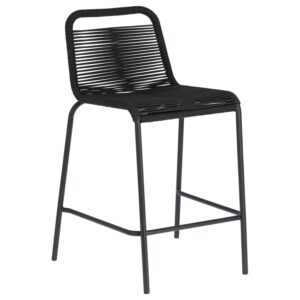 Čern&aacute; pleten&aacute; barov&aacute; židle Kave Home Lambton 62 cm