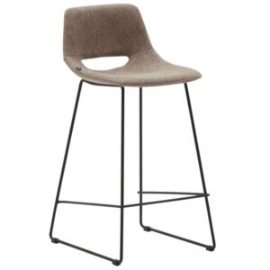 Hněd&aacute; l&aacute;tkov&aacute; barov&aacute; židle Kave Home Zahara 65 cm