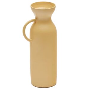 Hořčicově žlut&aacute; kovov&aacute; v&aacute;za Kave Home Pelras 25 cm