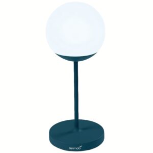 Modr&aacute; venkovn&iacute; LED lampa Fermob MOOON! 63 cm