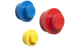 Set tř&iacute; pestrobarevn&yacute;ch vě&scaron;&aacute;ků LEGO&reg; Storage II.