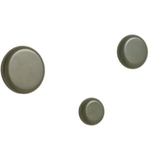 Set tř&iacute; zelen&yacute;ch bukov&yacute;ch n&aacute;stěnn&yacute;ch vě&scaron;&aacute;ků Kave Home Nadue