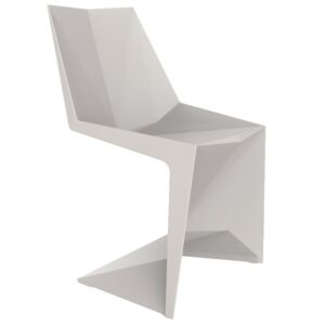 VONDOM B&eacute;žov&aacute; plastov&aacute; dětsk&aacute; j&iacute;deln&iacute; židle VOXEL MINI