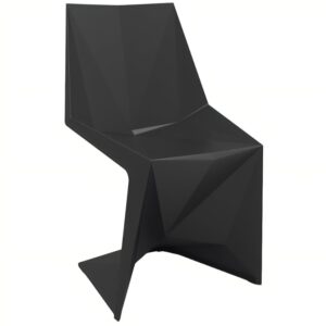 VONDOM Čern&aacute; plastov&aacute; j&iacute;deln&iacute; židle VOXEL