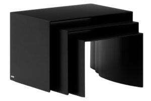 Kave Home Set tř&iacute; čern&yacute;ch dubov&yacute;ch odkl&aacute;dac&iacute;ch stolků Litto